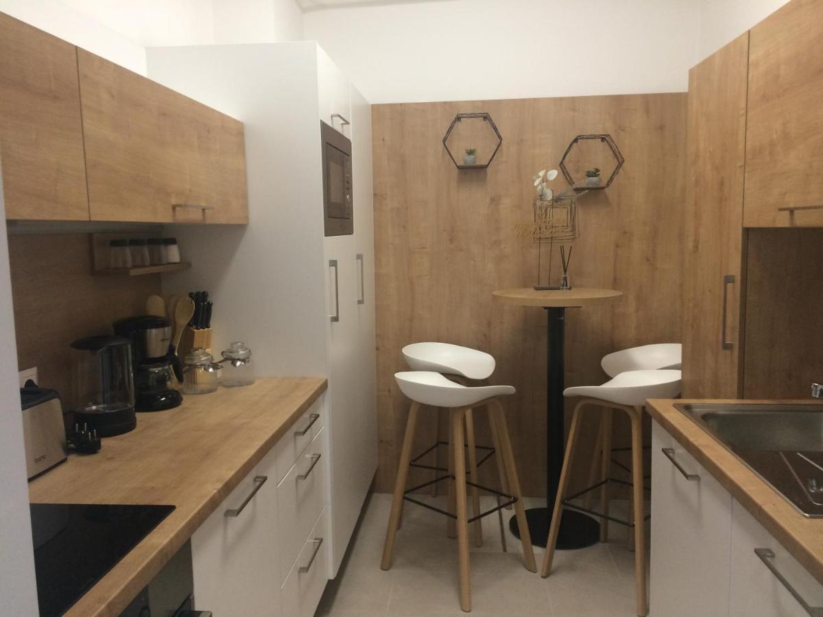 Апартаменты Magnolia Apartman Шопрон Экстерьер фото